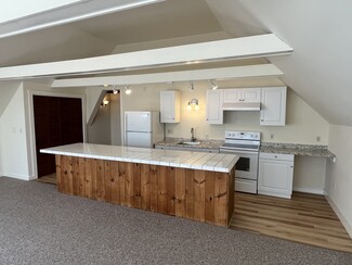 32 Western Ave Unit 3, Bath, ME 04530
