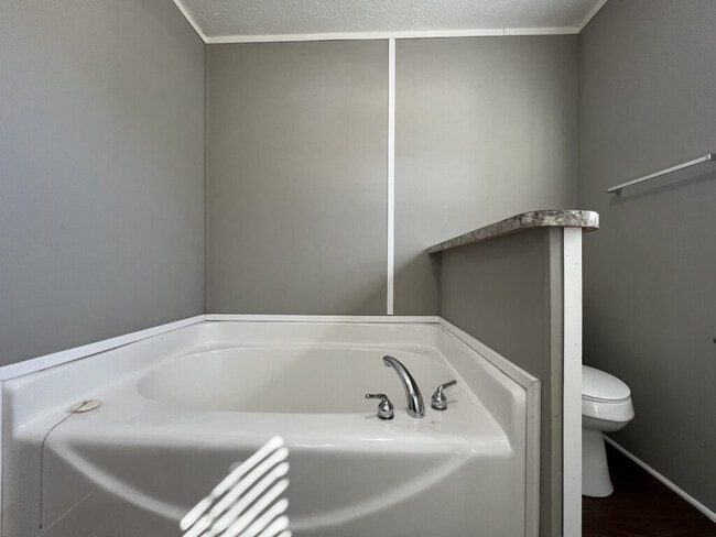 125 E Sourwood Dr, Browns Summit, NC 27214 - photo 6