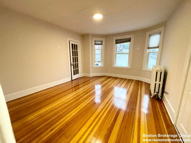 22 Parker Hill Ave unit 2, Roxbury Crossing, MA 02120 - photo 2