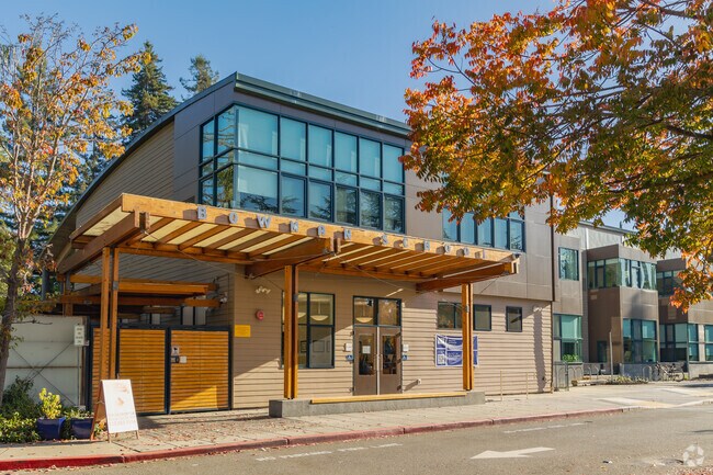 Bowman School offers a 12-month program for busy, working families in Los Altos.