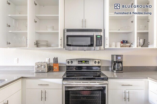 655 S Fair Oaks Ave unit FL2-ID372, Sunnyvale, CA 94086 - photo 7