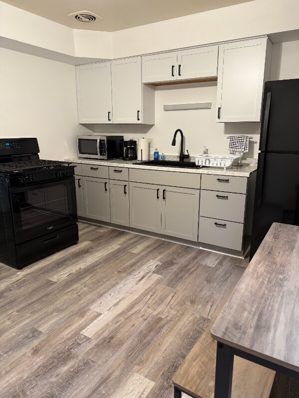 4006 17th St Unit FURNISHED Lower Duplex, Racine, WI 53405