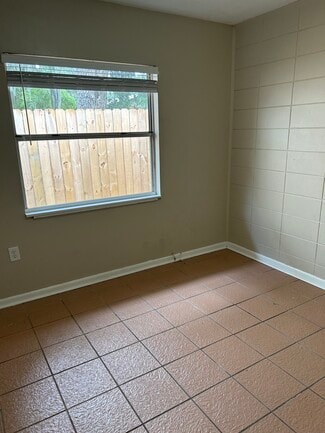 345 N Dewey St, Eustis, FL 32726