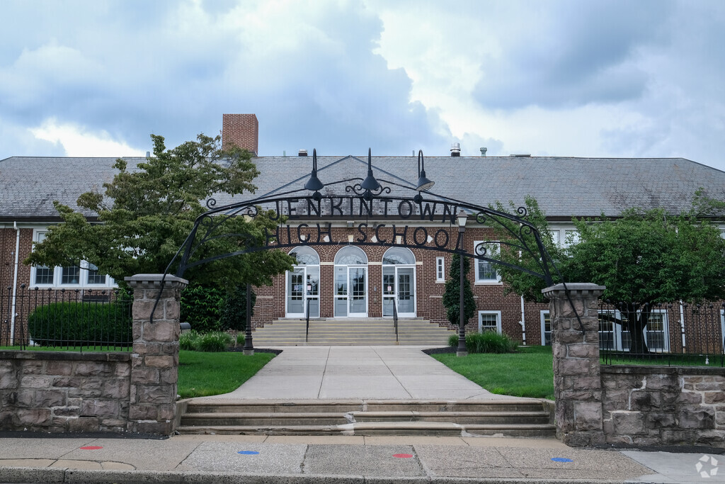 Jenkintown Middle/High School provides education in the neighborhood of 
Jenkintown