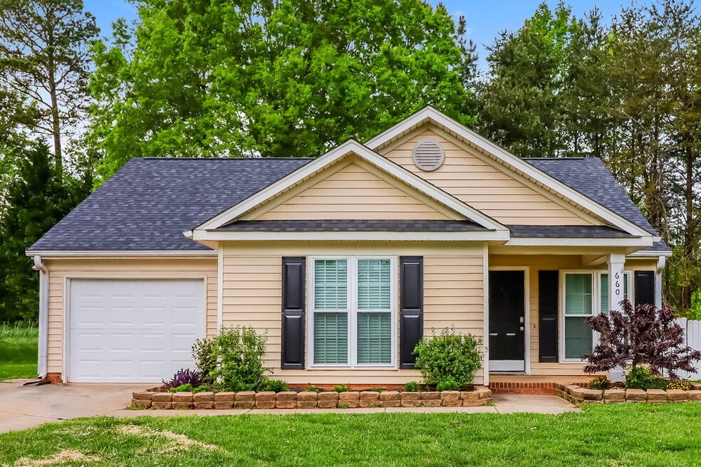 660 Rebecca Jane Dr, Mooresville, NC 28115 - photo 1