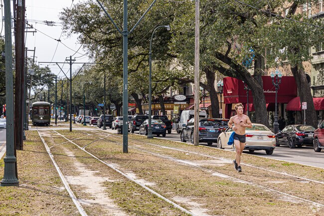 Take a run along the historic streetcar line in the Lower Garden District.