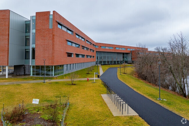 Belmont High School has an overall grade of A+ on Niche.