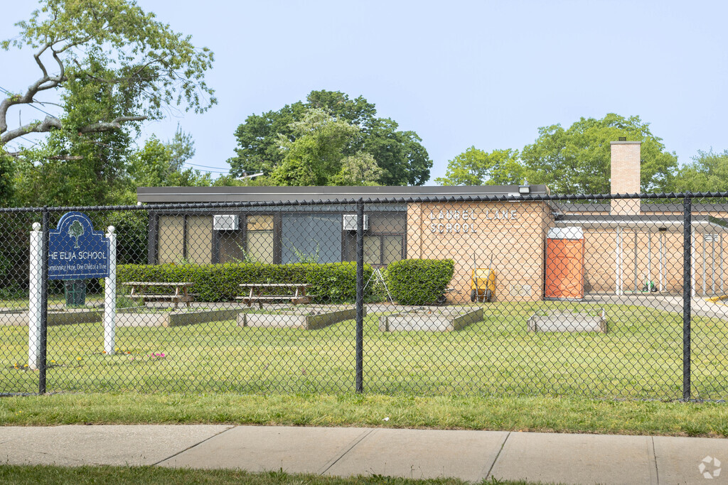 The Elija School is a private school in Levittown, NY serving students with Autism Spectrum Disorders (ASD) on Long Island since 2002.
