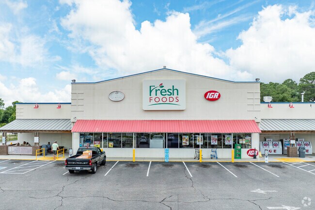 The Fresh Market in Skippers Corner offers gourmet groceries and fresh produce, a delightful convenience for residents seeking quality and variety.
