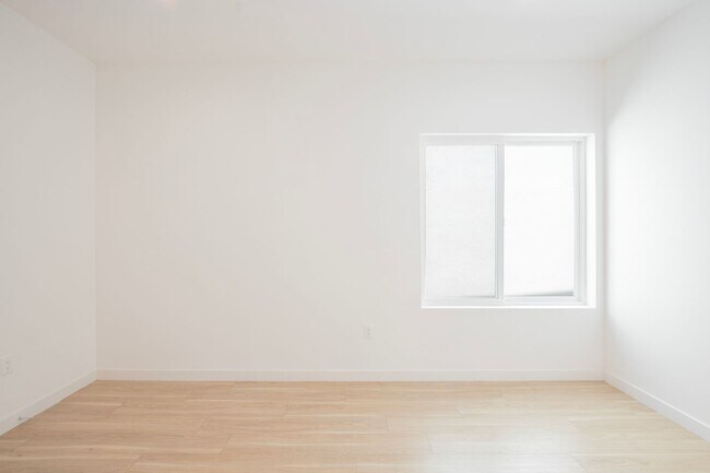 Modern Luxury Living in the Heart of Spaulding Square, Los Angeles, CA 90046 - photo 5