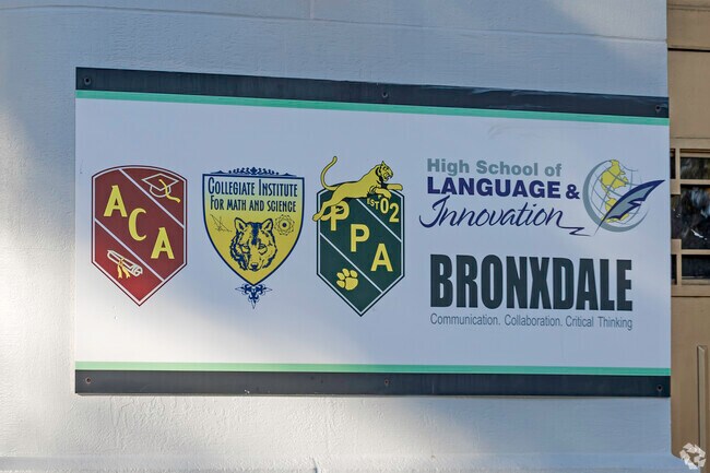 Bronxdale High School has 401 students in grades 9-12.