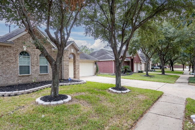 Riata Ranch homes come with spacious yards with lots of trees.
