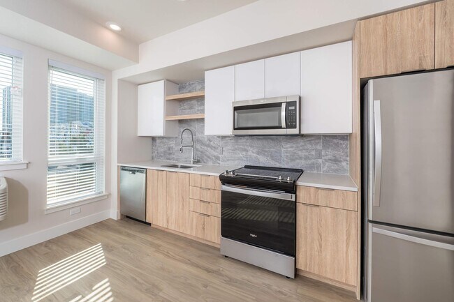 Skylar Grand, Portland, OR 97232 - photo 7