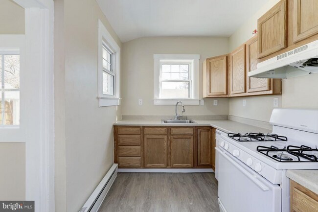 811 Thayer Ave unit 3, Silver Spring, MD 20910 - photo 2