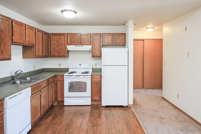 Tralee Terrace Apartments, Coon Rapids, MN 55433 - photo 6