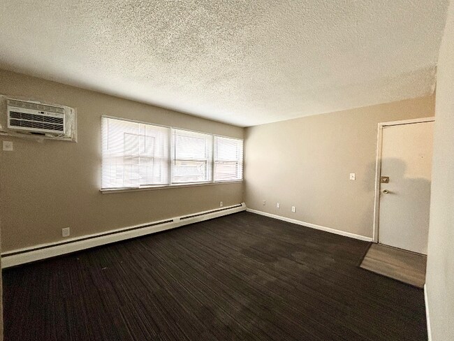 1809 Arlington Ave unit 10, Des Moines, IA 50314 - photo 4