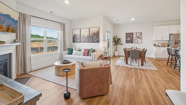 239 Artist Ave, Johnson City, TN 37615 - photo 6