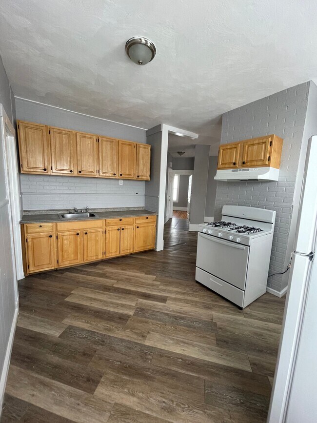 67 Greenwich St Unit 3, Boston, MA 02122