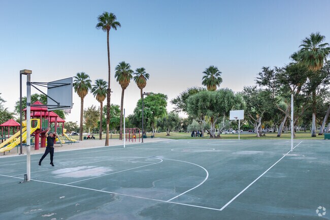 Midtown - Palm Springs have convenient access to nearby sports facilities at Ruth Hardy Park.