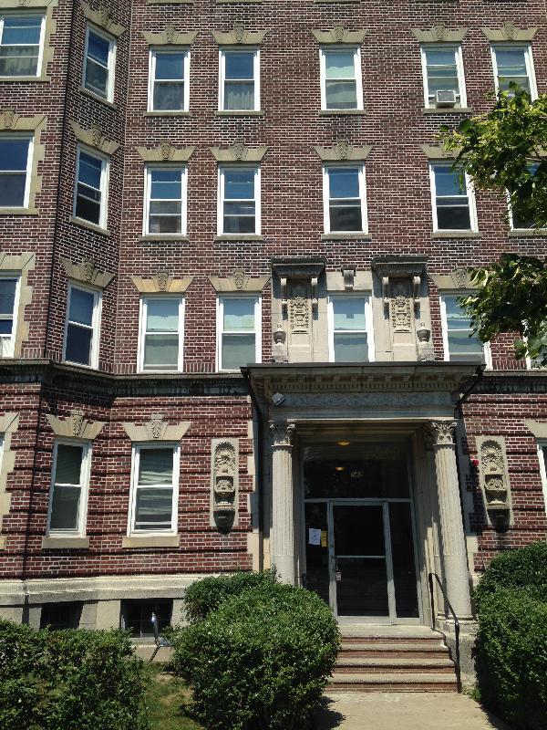 69 Park Dr, Boston, MA 02215