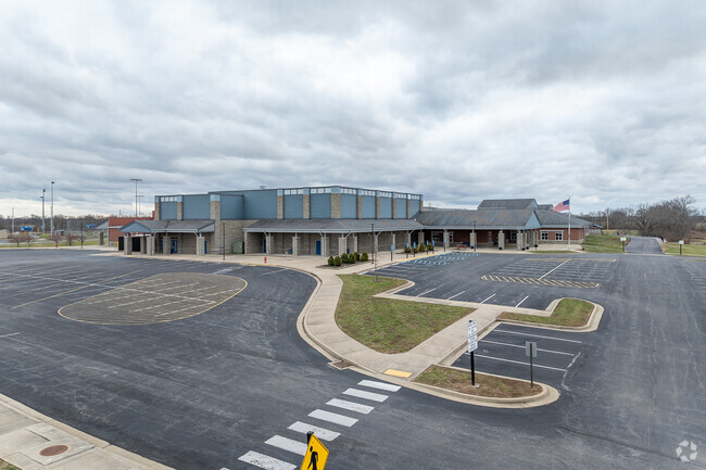 The student population of Lemons Mill Elementary School is 482 and the school serves K-5.
