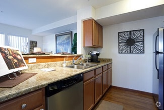 21428 Pacific Hwy S, Seatac, WA 98188