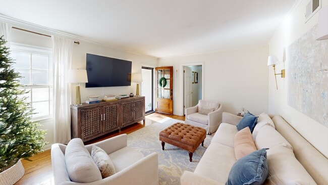 5170 Sequoia Rd, Memphis, TN 38117 - photo 3