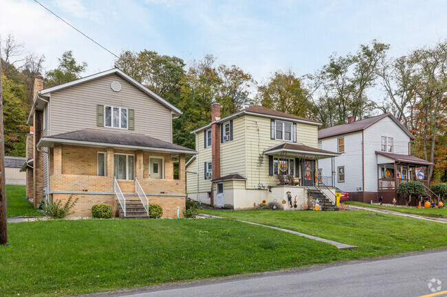 Houses built in Conemaugh between 1920 and 1980 range from $140,000 to $325,000.
