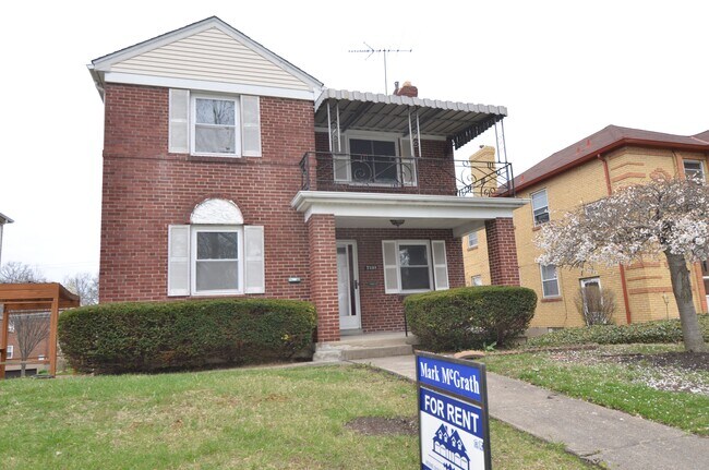 7233 Brookcrest Dr unit 2, Cincinnati, OH 45237 - photo 2