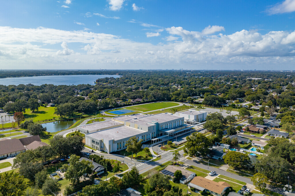 Pershing School is a highly rated K-8 public school in Orlando, FL.