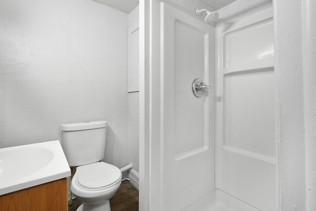 Gladden Building, Mc Donald, PA 15057 - photo 6