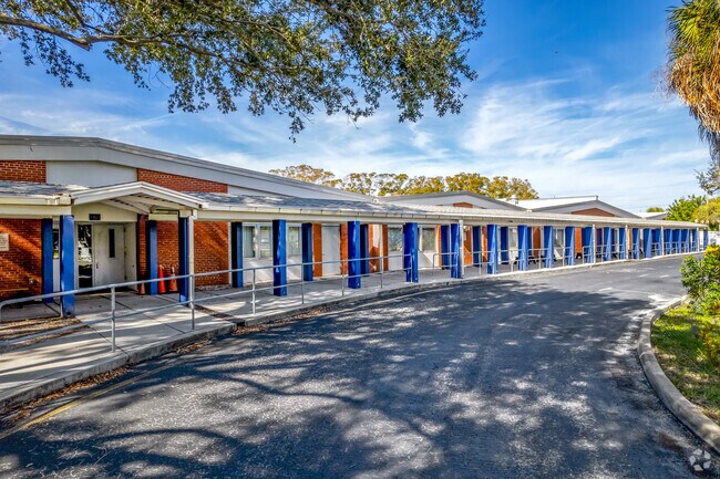 Niche gave Westgate elementary school a B+ rating.
