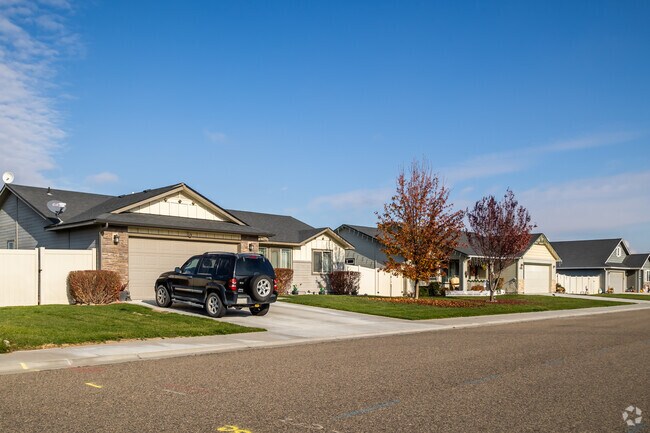New ranch-style homes line a quiet street near Nyssa’s edge.
