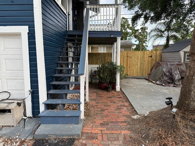 803 E James St unit D, Tampa, FL 33603 - photo 2