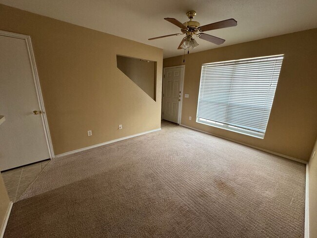 2003 Monte Carlo Ln unit B, Killeen, TX 76543 - photo 3