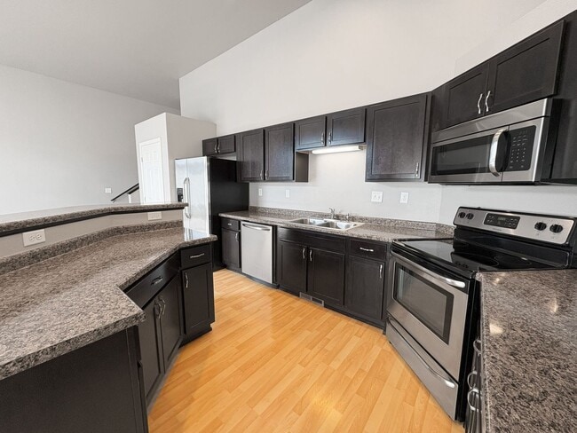 Stonebridge Town Homes, Minot, ND 58703 - photo 6