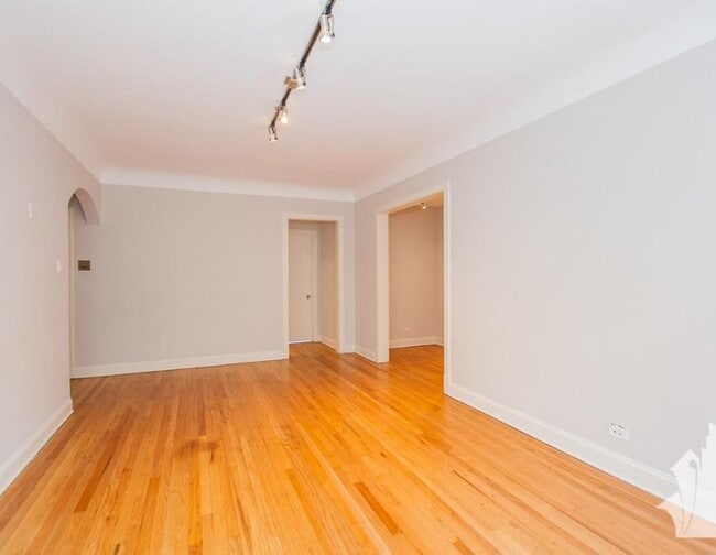 2317 N Rockwell St unit 1, Chicago, IL 60647 - photo 3