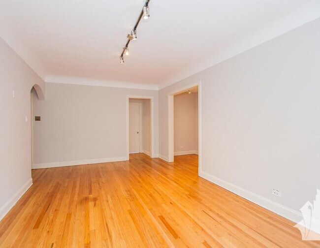 2317 N Rockwell St unit A2, Chicago, IL 60647 - photo 3