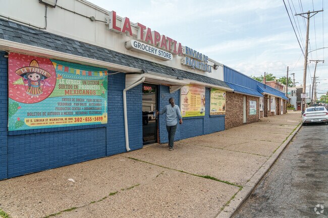 La Tapatia supplies Bayard Square's Hispanic community with groceries on Lincoln Street.