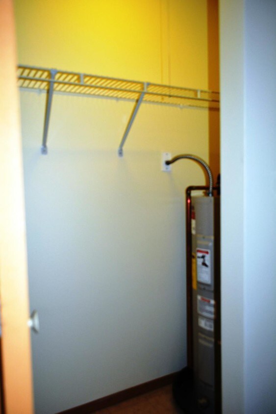 Brookside Knoll 206 N Green Bay Rd, Waukegan, IL