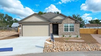 142 Double L Dr, Comfort, TX 78013