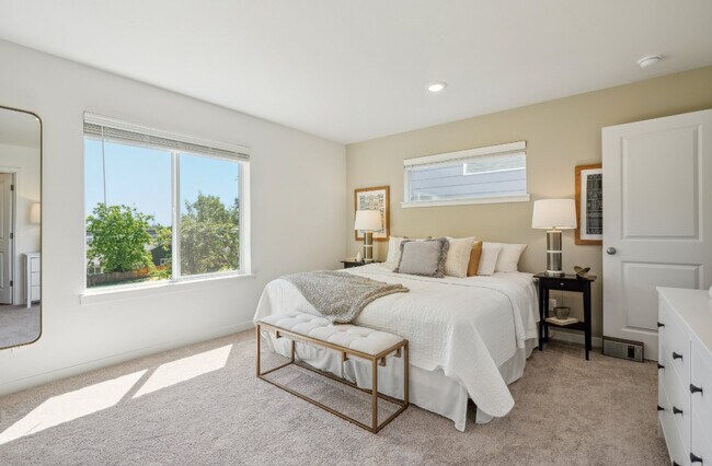 Holmes Park Townhomes, Oregon City, OR 97045 - photo 4