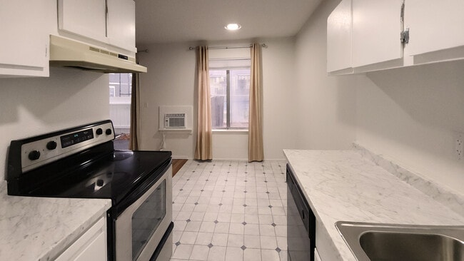 4608 Neil Rd unit 4608 Neil Road  15-, Reno, NV 89502 - photo 7