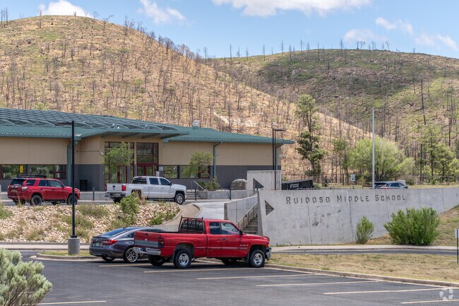 Experience a strong educational foundation and a vibrant learning community at Ruidoso Middle School.