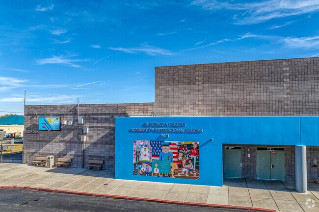 Clarence Piggott Academy Of International Studies