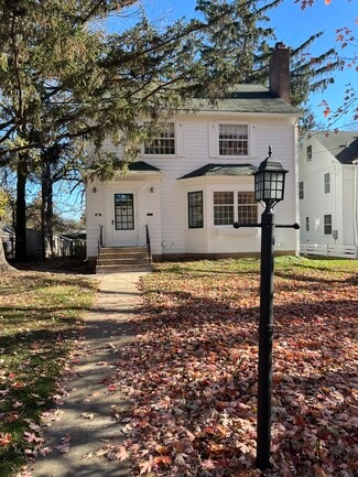 934 8th Ave SW, Rochester, MN 55902