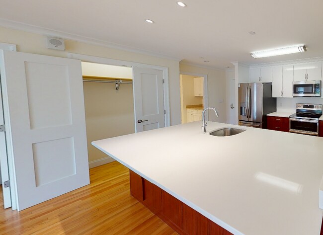 1441 Beacon St unit 108, Brookline, MA 02446 - photo 4
