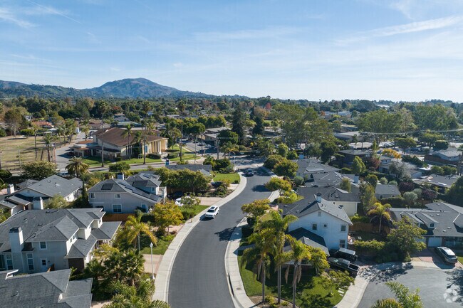 Canalino Village is a beautiful coastal neighborhood near Carpinteria.