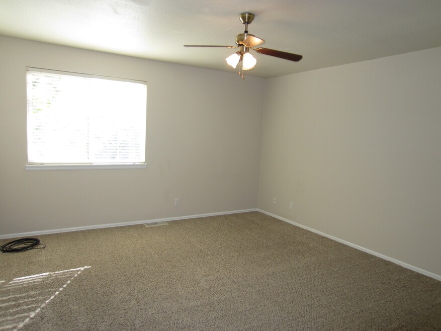 10761 Cook Ct, Northglenn, CO 80233 - photo 1