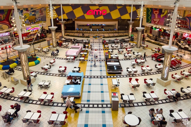 Grab a bite to eat at the Quail Springs Mall food court in Warwick.
